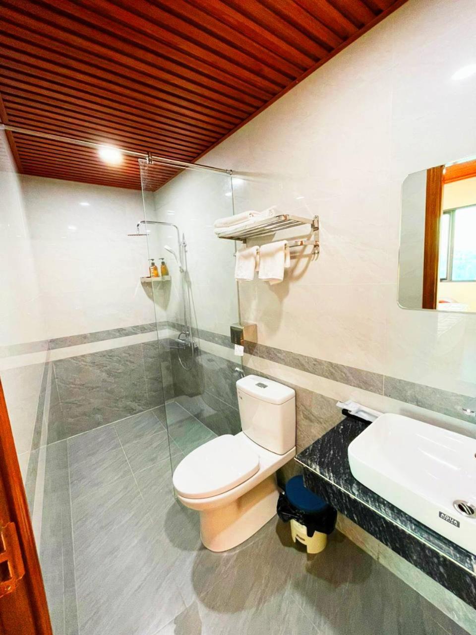Tuan Nam Hotel Hai Phong Luaran gambar